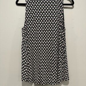 LOFT Mock Neck Sleeveless Shell – Navy/Pink Geometric Flower Bud Print Tunic M